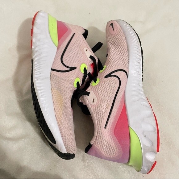 Nike Renew Light Pink Neon Green Sneakers Size 9 Running Gym Training Preppy - Picture 7 of 11